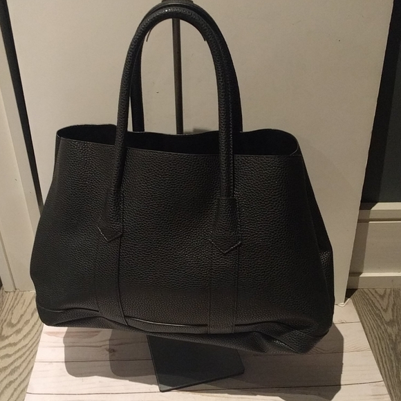 Faux leather tote by Justfab🍀🍀🌸🌸 - Picture 2 of 8